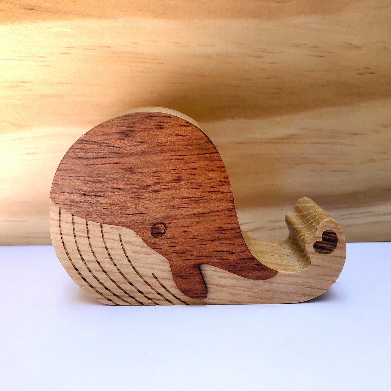 鯨魚牠們的手機座